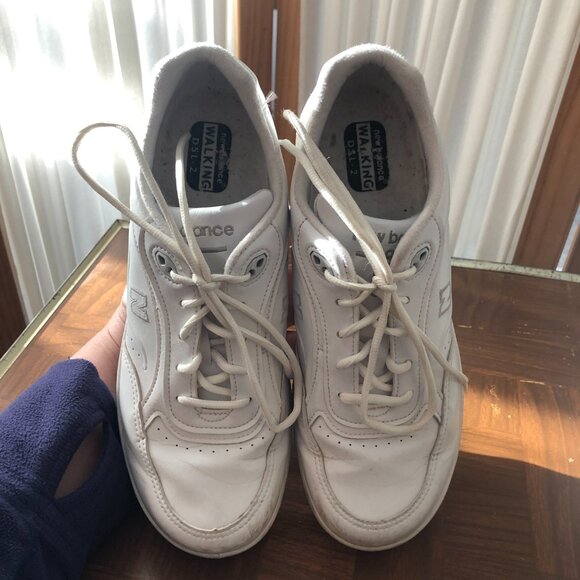 Woman's Sneakers White Leather New Balance Size 10 - Picture 2 of 7